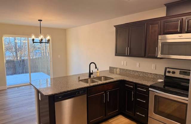 Photo of 3 Bedroom South Anchorage Townhouse!