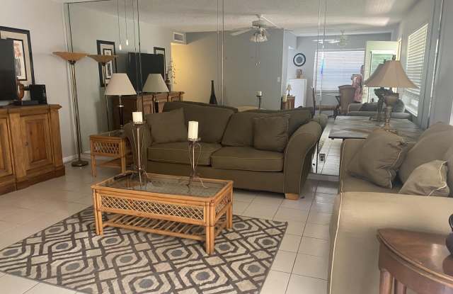 Photo of 542 Normandy L