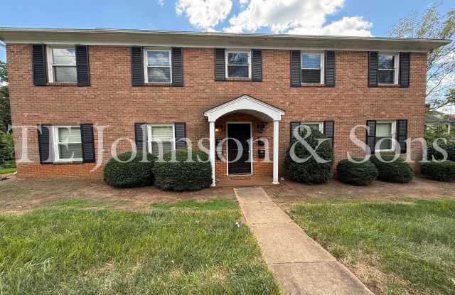 Photo of Modern 2 Bedroom Apartment with Water Included on Forsyth St