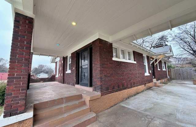 Recently Renovated Brick Home Minutes Away from Crosstown, Midtown, Rhodes  More!