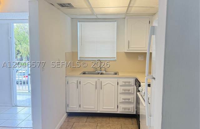 9355 Fontainebleau Blvd