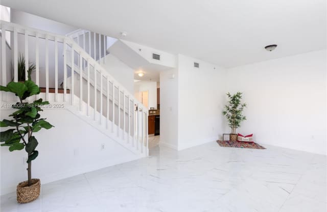 Photo of 1009 SW 144th Ave