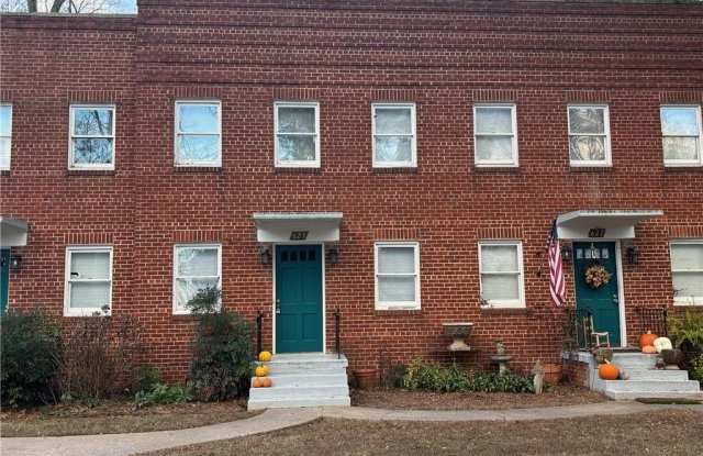 Photo of 625 Simmons Street