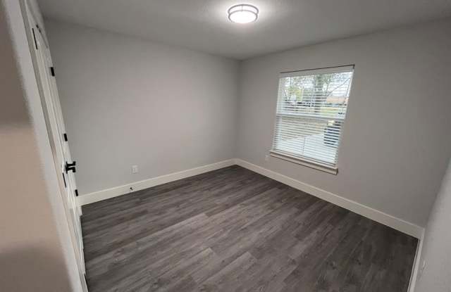 715 S 6TH Street