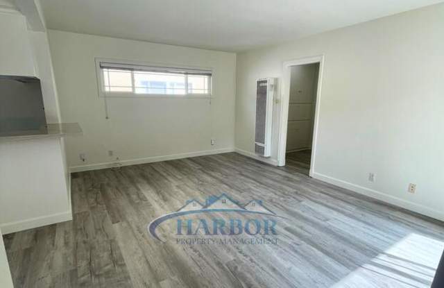25026-25028 Woodward Avenue - 25026