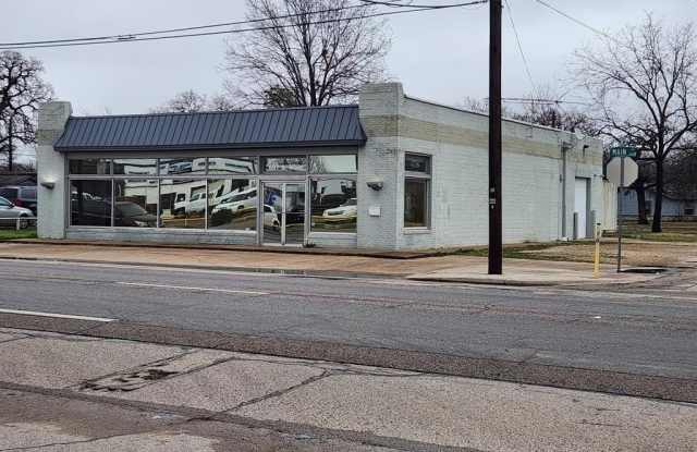 Photo of 607 S Main Street