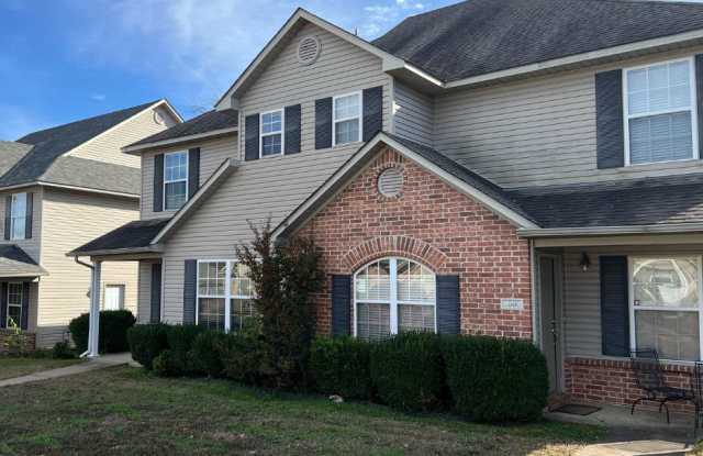 2904 Fairway Hamlet Court