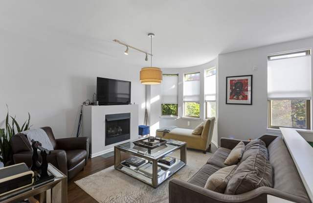 Photo of 720 West Evergreen Avenue