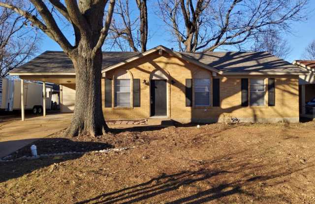 3230 Briarwood Dr