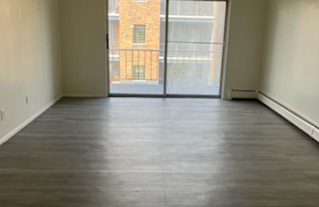 Photo of 2505 Harrison Ave