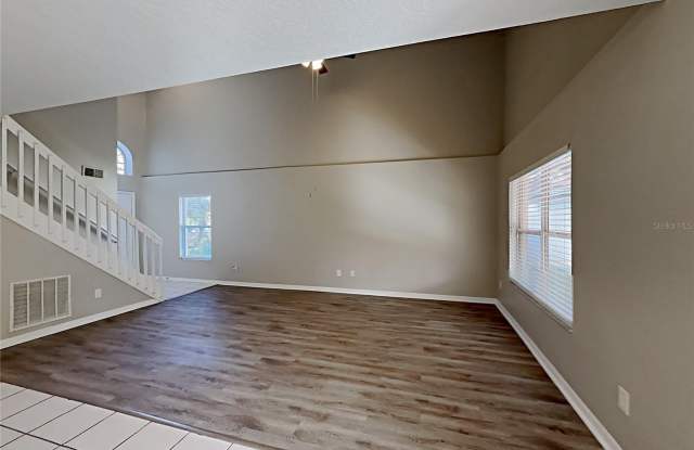 2184 HEATHWOOD CIRCLE