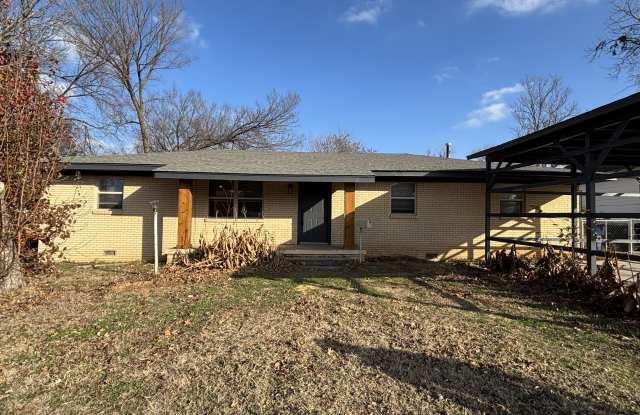 915 South 6th Street