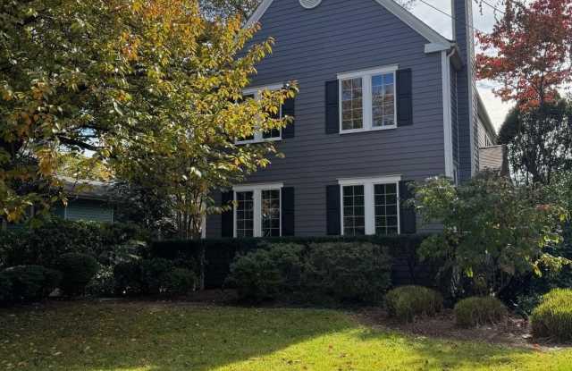 Photo of 4920 BUTTERWORTH Place NW