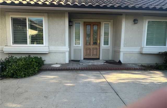 9545 Alta Loma Drive