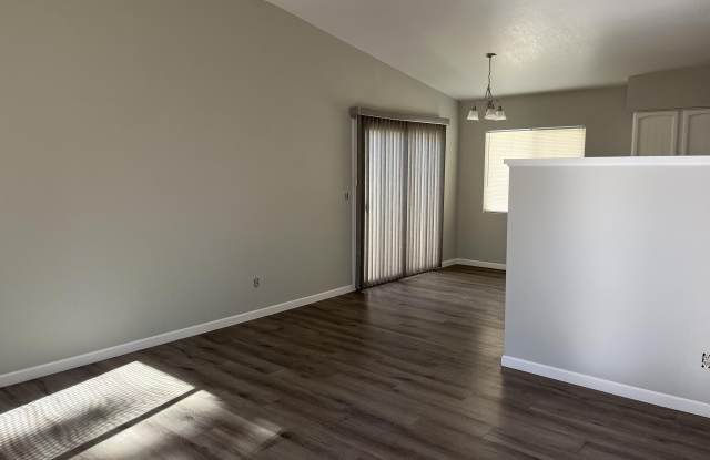 Photo of 3320 S PARKSIDE Drive