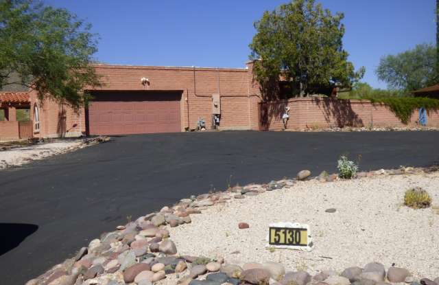 5130 N Calle Primula