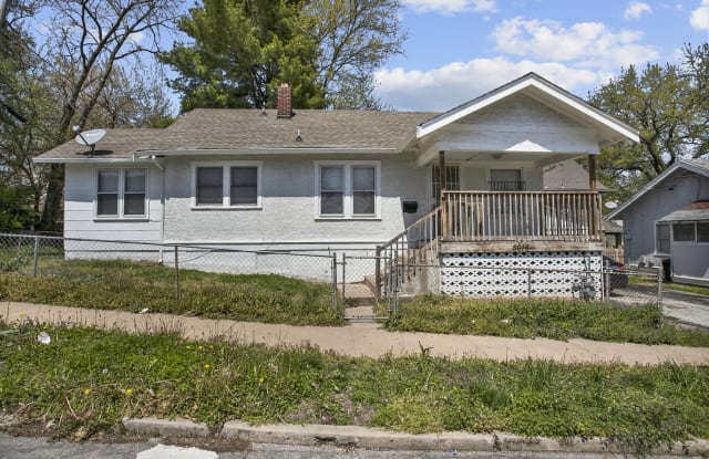 5016 Thompson Avenue - 5016 Thompson Avenue, Kansas City, MO 64124