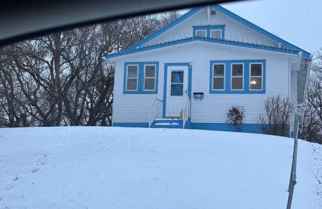 Photo of 624 N Lewis Ave