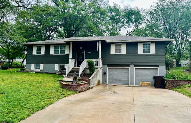 90 Grandview Dr
