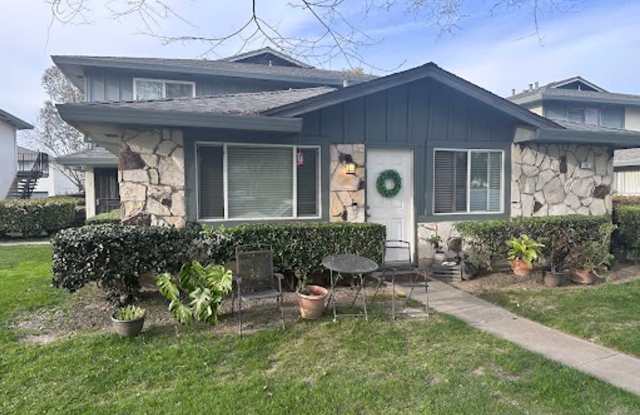 Beautiful 2 Bedroom 1 Bath Condo in South San Jose! **Move In Bonus** photos photos