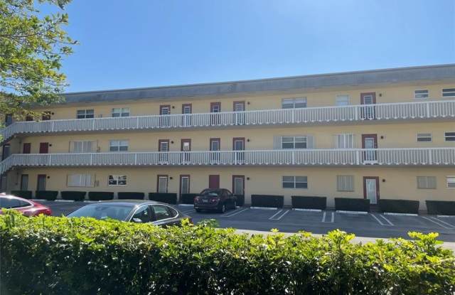 Photo of 4421 NW 16th St