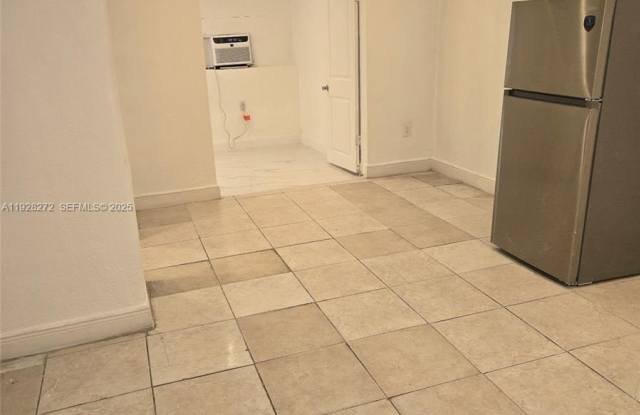 Photo of 2614 SW 8th St