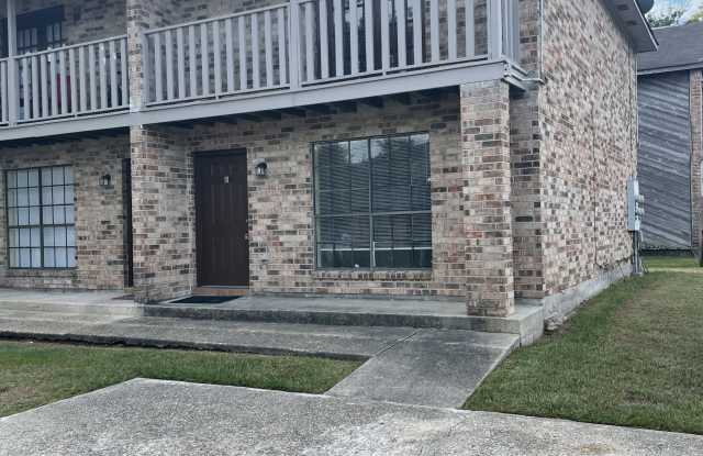 Photo of 1643 Cedar Lake Drive - C