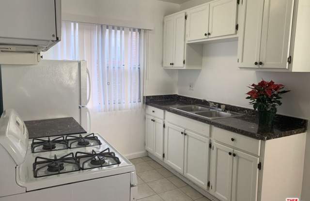 1330 S WILTON Pl unit: 5