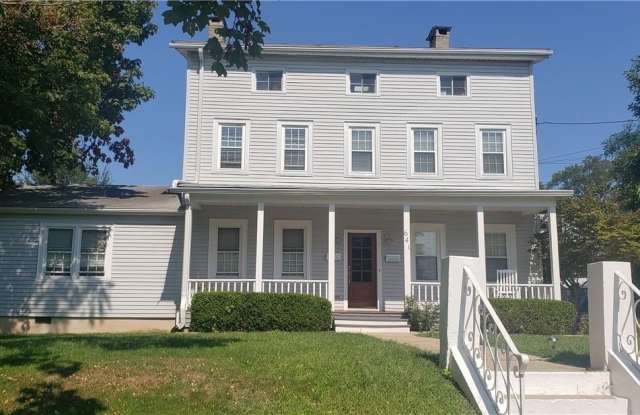 641 Hillside Avenue unit: 2