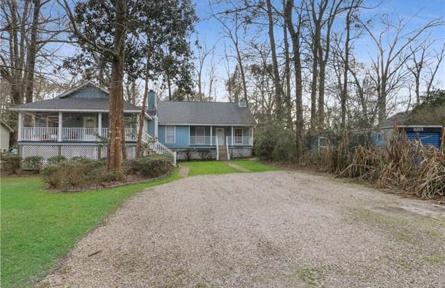 1132 MONTGOMERY Street - 1132 Montgomery Street, Mandeville, LA 70448