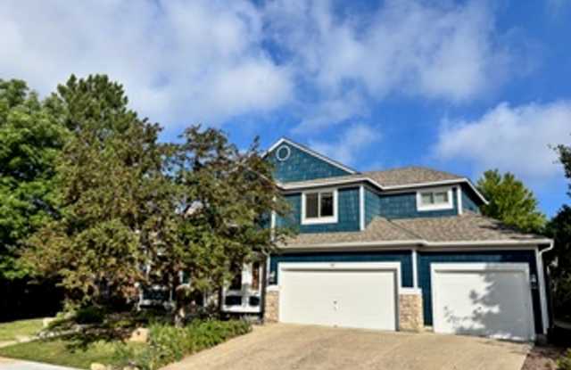 Gorgeous 5d/4ba Home in Louisville!