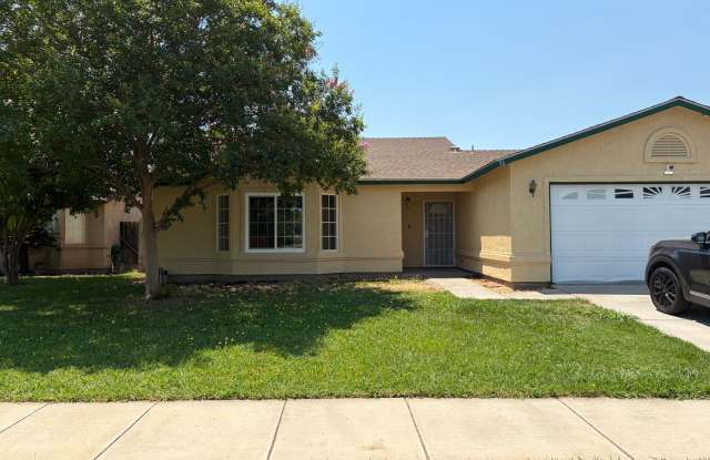 Spacious House!!!