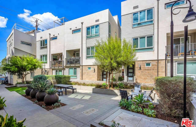 Photo of 5605 E Alloway Ct