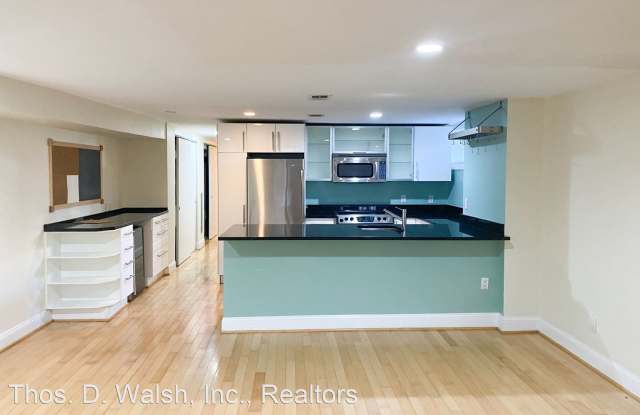 721 E St NE #1