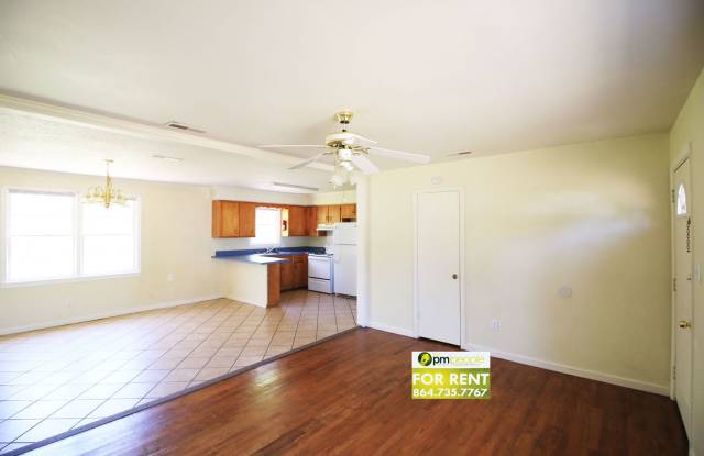 Cute 3/2 in Excellent Greenville Location
