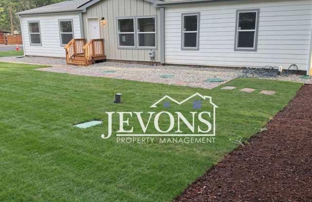 Photo of Charming Maple Valley Home on a Quiet Residential Street