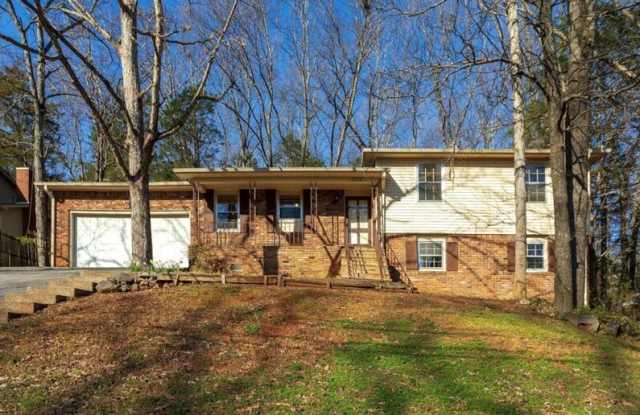 2616 Belle Meade Dr Ne