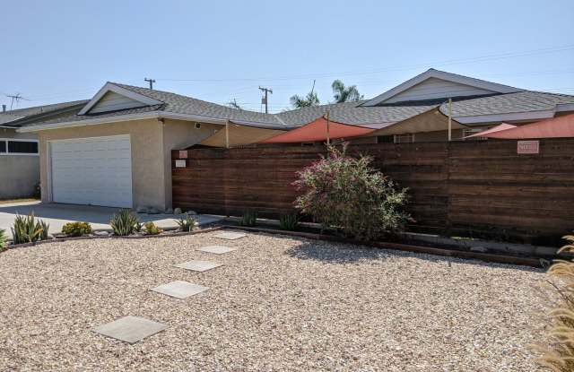 Beautiful 3 Bedroom Home with Pool