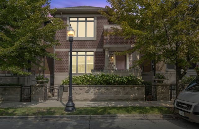 1407 S Emerald Avenue - 1407 South Emerald Avenue, Chicago, IL 60607