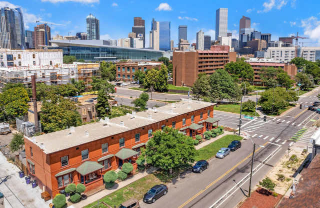Charming 4 Bed 3 Bath Renovated Townhome Near Downtown Denver w/FREE Reserved Parking, Available Now!