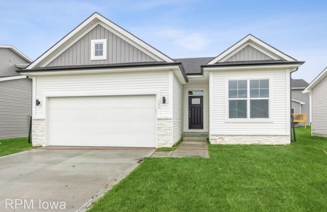 709 NE Hunter Drive - 709 NE Hunter Dr, Ankeny, IA 50021