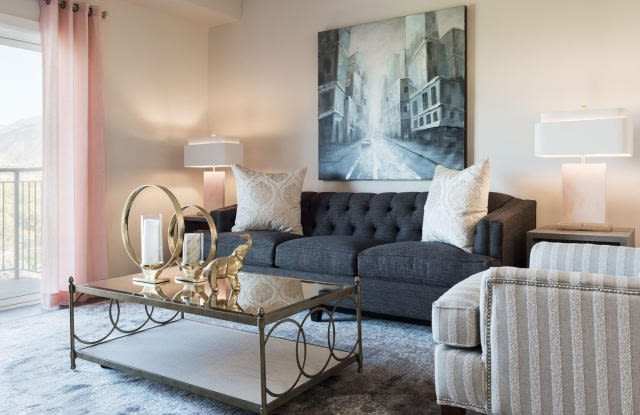 7611 South Union Park Avenue Unit D31