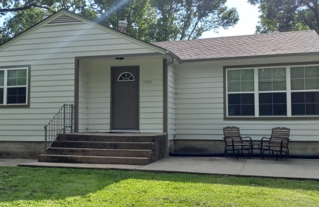 1003 N Juliette Ave - 1003 North Juliette Avenue, Manhattan, KS 66502