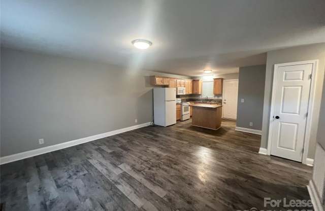Photo of 305 Benton Drive unit: G