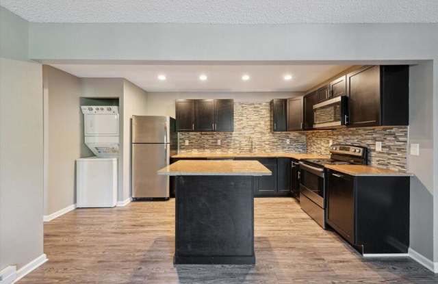 4105 Harvest Ln