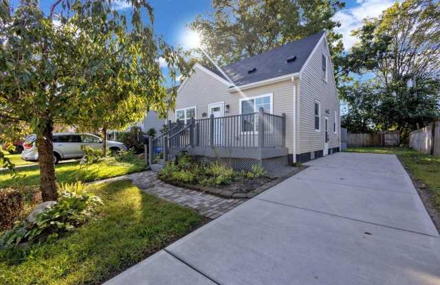 411 W Barrett Avenue