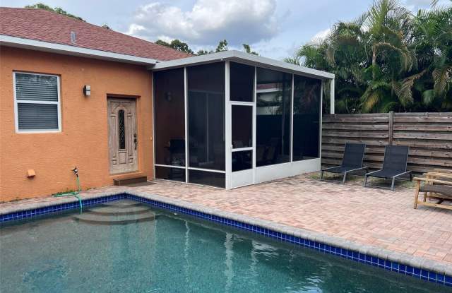 Photo of 2043 ROSELAWN STREET