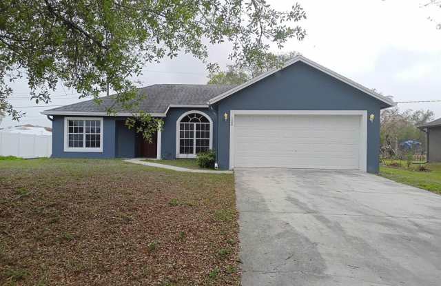 132 SW Elderberry Drive