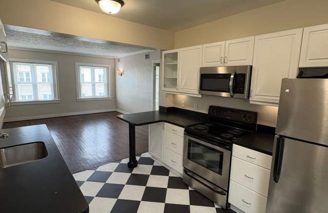 Carberry Apartments (3918 Cass St.)