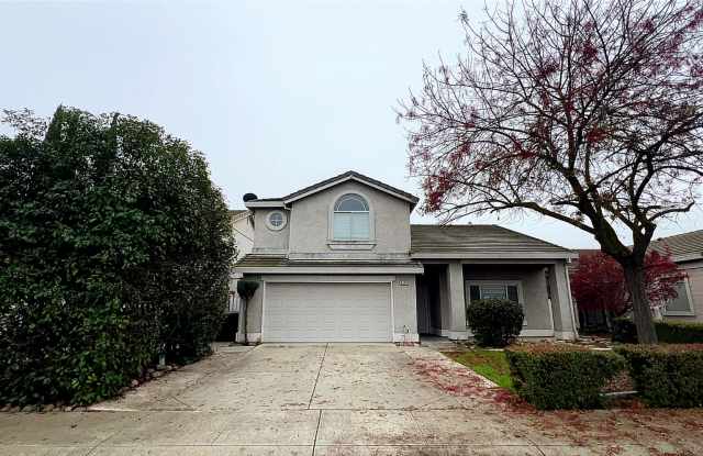 Photo of 2504 Ives St, Modesto, CA